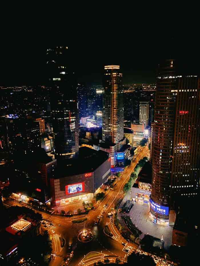 南京金陵饭店-"南京最早的五星, 依然不错,交通方便,地.