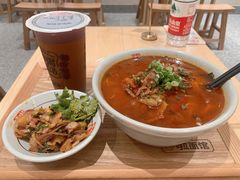 -呼啦面馆·头牌豌杂面(建新东路店)