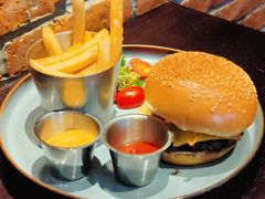 美式烧烤牛肉汉堡-bluefrog蓝蛙(恒隆广场店)