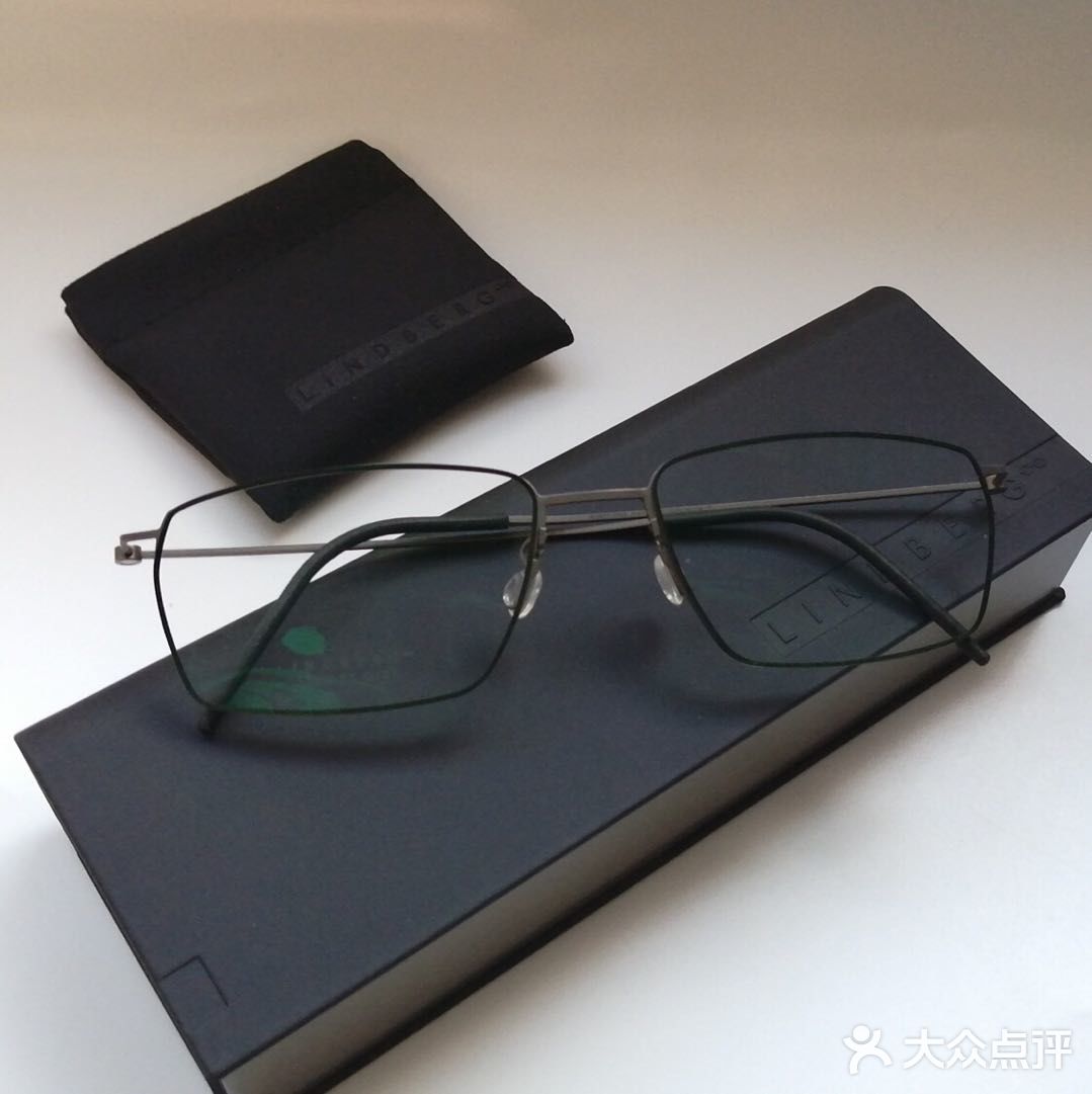 TIPS：如果要做染色的话，建议在哪买眼镜就在哪配片