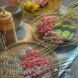 露天街边吃烤串才是厦门，白天肉铺晚上烤串