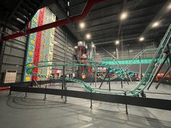 -极限PLAY运动娱乐新世界·团建派对潮玩休闲馆·室内蹦极高空游乐园