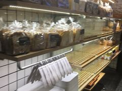 面包甜点陈列柜-Bread Talk 面包新语(荟聚店)