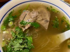 牛肉粉丝汤-鑫震源·苏式大虾生煎(山塘街店)