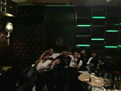 -蓝尊量贩(黄河路店)
