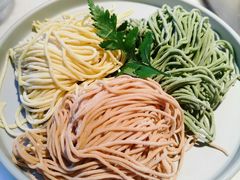 三色菜汁面-煲宫猪肚鸡(晶品店)