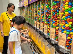 -m豆巧克力世界(上海世茂广场店)