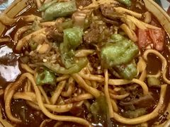 -吐尔逊拌面美食