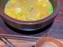 -良米山·云南野生菌过桥米线(上海首店)