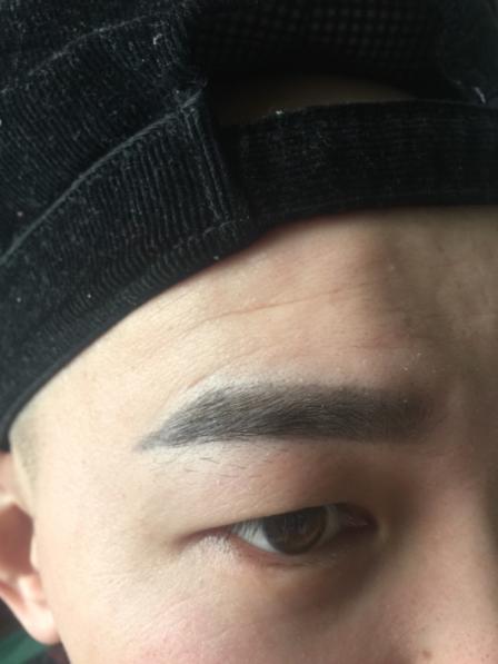 素颜美甲美睫化妆造型馆-"纹了个眉,体验很不错,服务于周到,环境优.