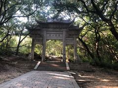 -灵岩山风景区