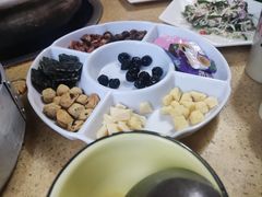 -东巴谷野生菌火锅餐厅