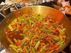 乐山特色火爆脆肠-何师烧烤Pro ·江湖川菜·小龙虾·精酿啤酒(太古里旗舰店)