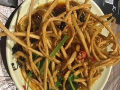 -巴厘龙虾·榜首油焖大虾(音乐学院·沿江酒馆店)