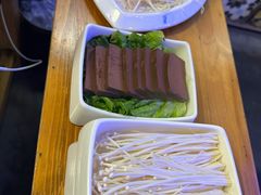 -小小河边鱼(天润城店)