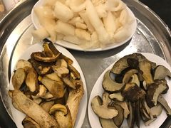 鲜美味牛肝菌-太婆天府山珍酒楼(亚运村店)