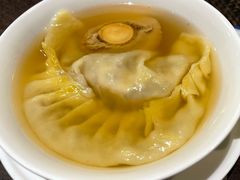 原只鲍鱼蟹肉灌汤饺-逸东轩(香港逸东酒店)