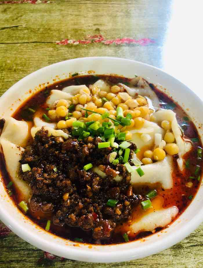 荣昌铺盖面(渝碚路店)-"突然想吃铺盖面了,搜了附近就这家评价还不.