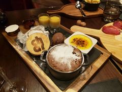 -恰餐厅及酒吧 CHAR Bar & Grill (北京丽都皇冠假日店)