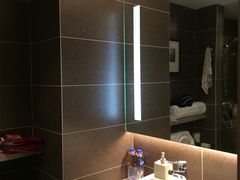 -西安大雁塔科技大学地铁站亚朵酒店