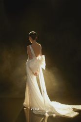 -至臻微拉婚纱摄影