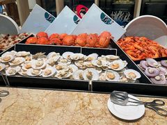 -大中华希尔顿酒店-念自助餐·嗨啤·小龙虾