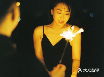夜景胶片婚纱照|和星光烟火一起，谈一场恋爱吧️️
