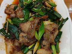 蒜苗回锅肉-易老妈蹄花.特色川菜(人民公园总店)
