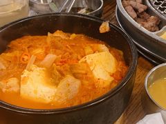 辣白菜豆腐汤-姜虎东白丁韩国烤肉(吉利大厦店)