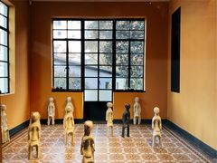 -Nathalie Djurberg与Hans Berg“牛皮纸包裹的月亮”-Prada荣宅当季展览