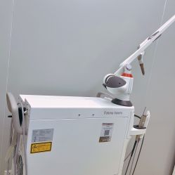 -依萱绮医疗美容