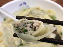 芹菜大馄饨-周素珍湖州大馄饨(直戒坛寺巷店)