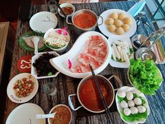 -云中捞高空旋转餐厅(商茂世纪广场店)