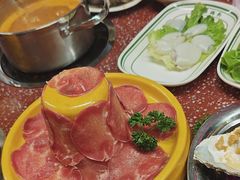 -四囍码头海鲜烧烤自助火锅(外滩南京东路悦荟广场店)