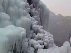 -大平台龙居瀑布旅游区