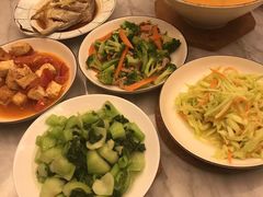 -爱的果实月嫂育婴师(世纪东方店)