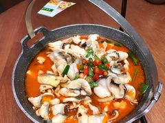 -老滇山寨•云南特色菜•地方菜•民族风情歌舞表演(金碧店)