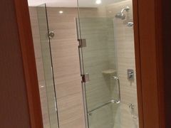 洗手间门口-上海中航虹桥机场泊悦酒店