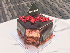 -UNI UNI(环亚凯瑟琳店)