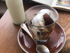 -ROAST coffee & eatery