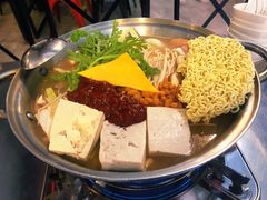 部队火锅-富乐满韩国正宗炸鸡韩国料理(虹泉路店)