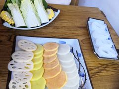 蔬菜拼盘-毛辣果·贵州红酸汤牛肉火锅(西单店)