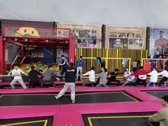 -反弹空间蹦床主题乐园