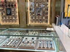 -亨得利名表服务中心(上海湾店)