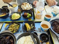 -老娘舅餐厅(黄龙体育中心店)