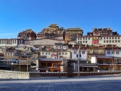 -噶丹松赞林寺