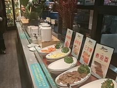 -遇上西雅图多融合海鲜自助餐厅(中房金谊广场店)