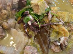 -鑫渔港海鲜本地菜·山海关浑锅(东戴河店)