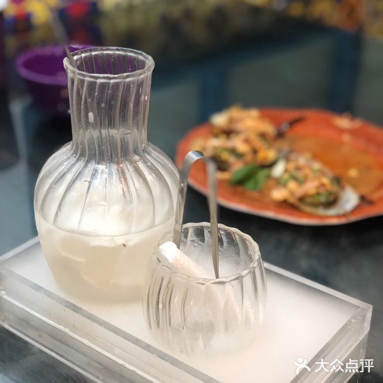 很多朋友推薦的一家泰國菜 但感覺一般般 可能冬陰功味