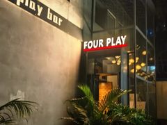 -FOUR PLAY BAR